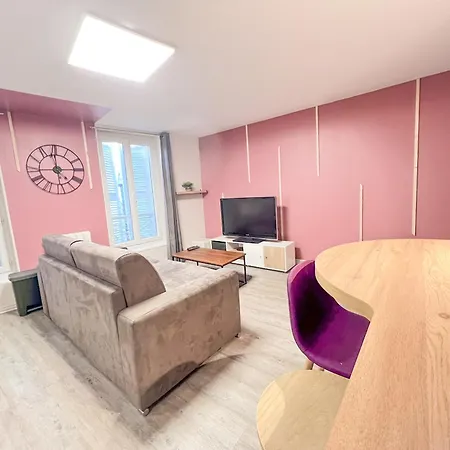アパート Le Montaigne - Wifi Fibre- Coeur Du Centre Ville-property Nm ペリグー